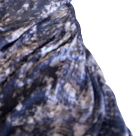 5/$25
Jones New York Blouse Petite Women’s Gray Snakeskin - Picture 3 of 10